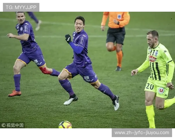 马赛现任队长在场上展现出的领导能力分析